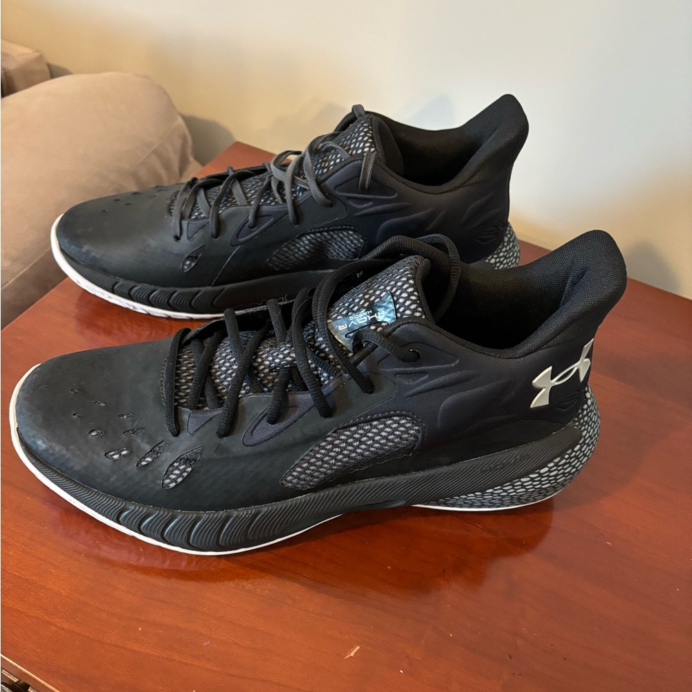 Men’s 13 Under Armour HOVR Havoc Black Basketball Shoes